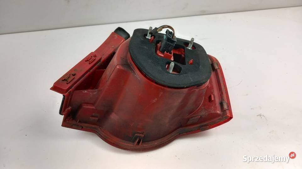 VW PASSAT B6 SEDAN LAMPA TYŁ LEWA sprzedam
