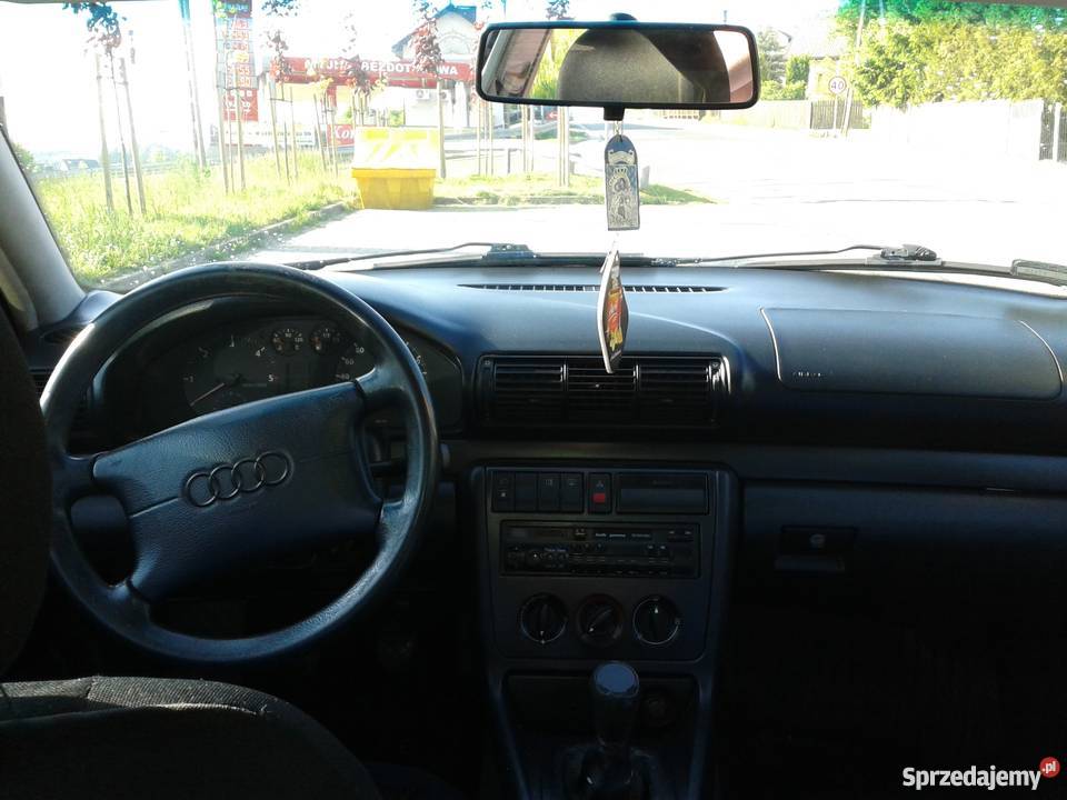 Audi A4 B5 19 TDI welurowa tapicerka Golczowice