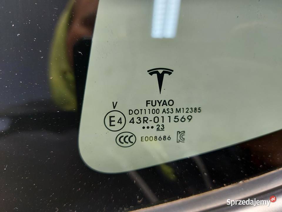 TESLA MODEL Y 2023r Szyba tył lewa 2023 AS3