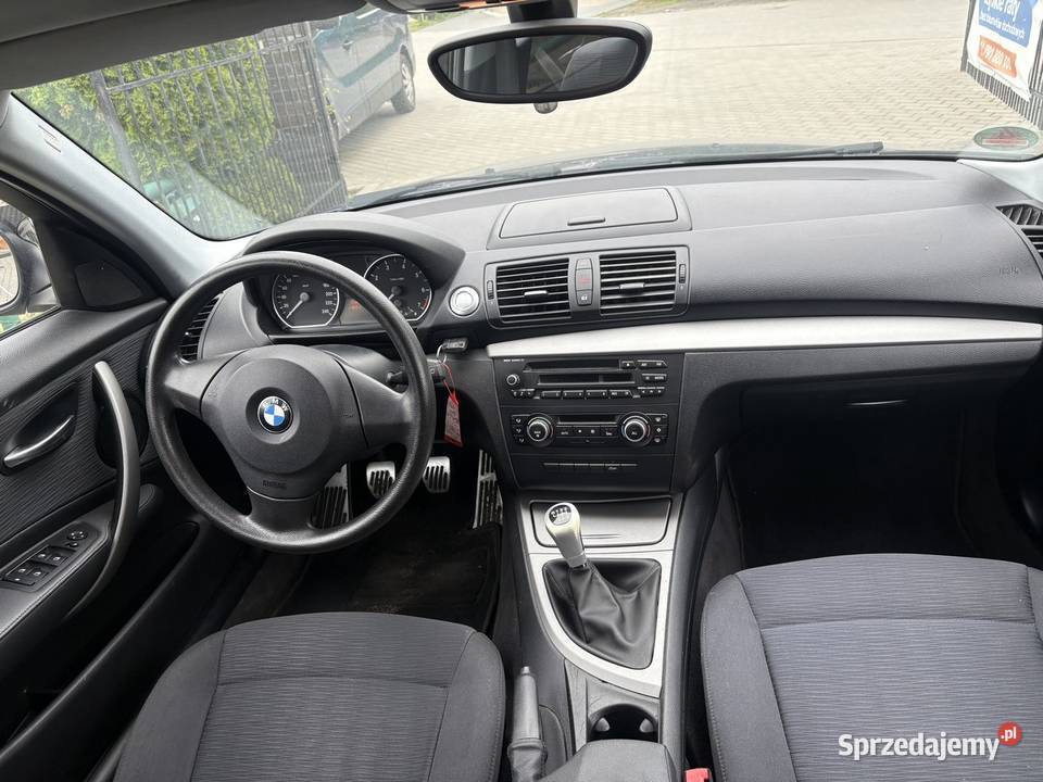 BMW seria 1 20 benzyna 122 Rok produkcji 2010 Seria 1 Dolna Grupa