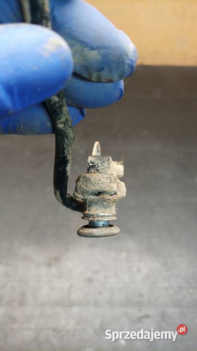 Czujnik stopu światła hamulcowego tył części małopolskie