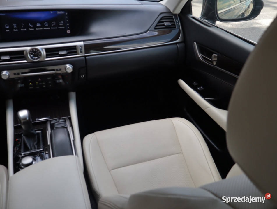 Lexus GS 200t światła przeciwmgielne GS