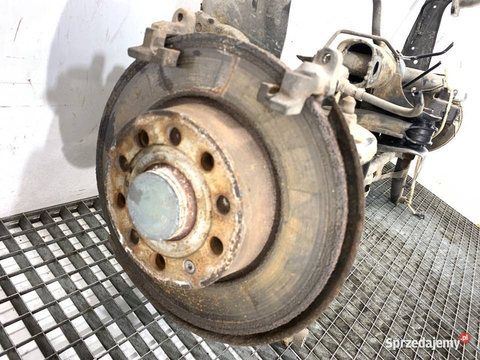 BELKA TYŁ VW GOLF VII Hatchback TYLNA