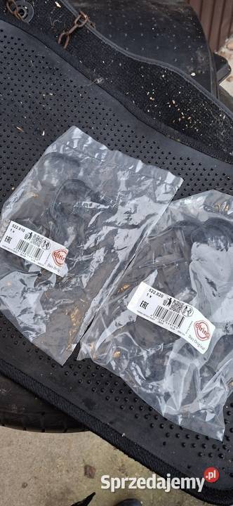 Uszczelki pokrywy zaworów VQ35HR elring 522810 Radom sprzedam