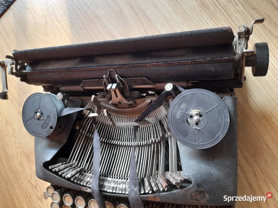 Stara niemiecka maszyna do pisania ERIKA Katowice