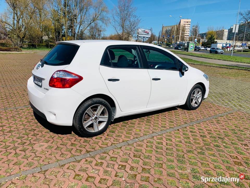 Wynajem Wypożyczalnia aut Toyota Auris Transport zachodniopomorskie Szczecin