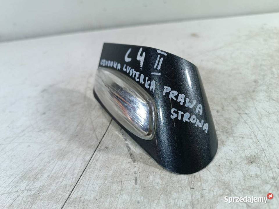 KIERUNKOWSKAZ PRAWY CITROEN C4 B7 II 9671588277