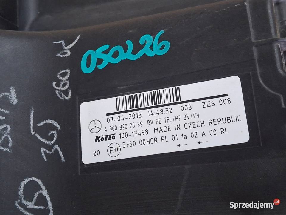 MERCEDES AROCS ANTOS REFLEKTOR PRAWY LAMPA PRAWA