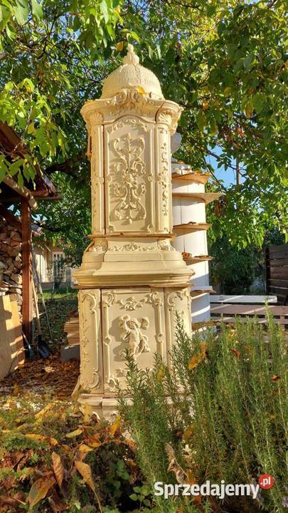 Piec kaflowi zabytkowy