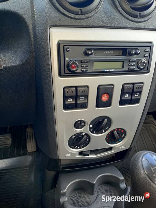 Dacia Logan 14 sedan Laureate Łódź