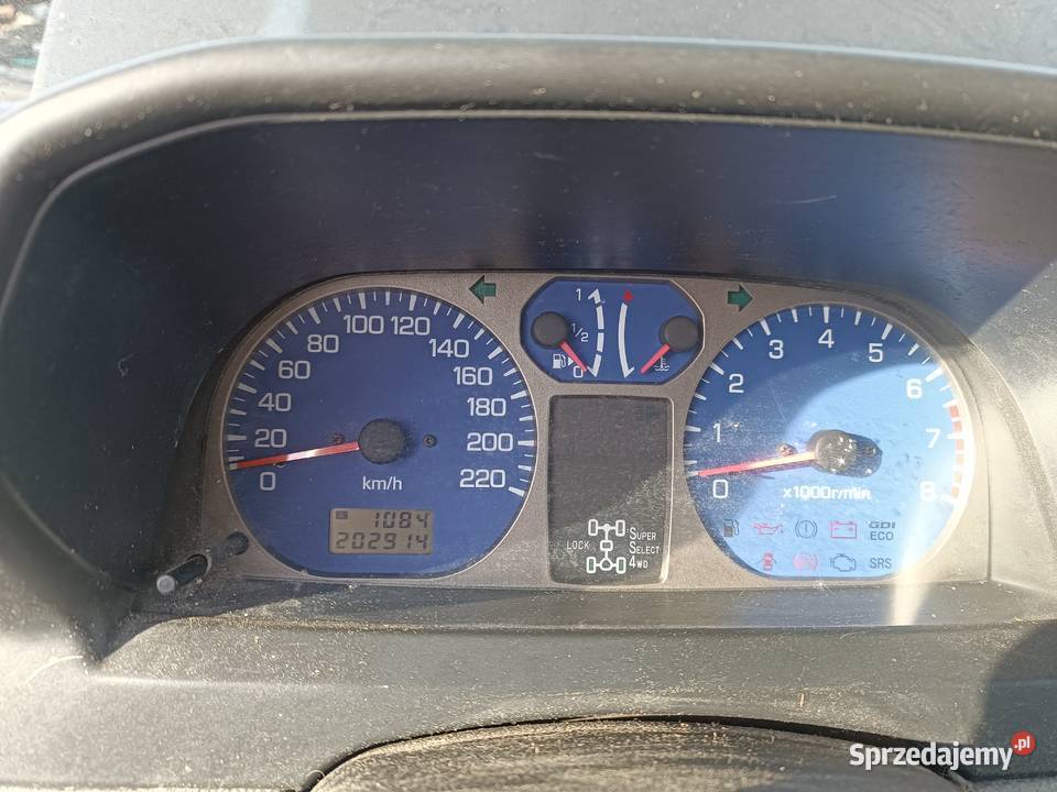 Mitsubishi Pajero Pinin 18 GDI 4x4 na graty Osieck sprzedam