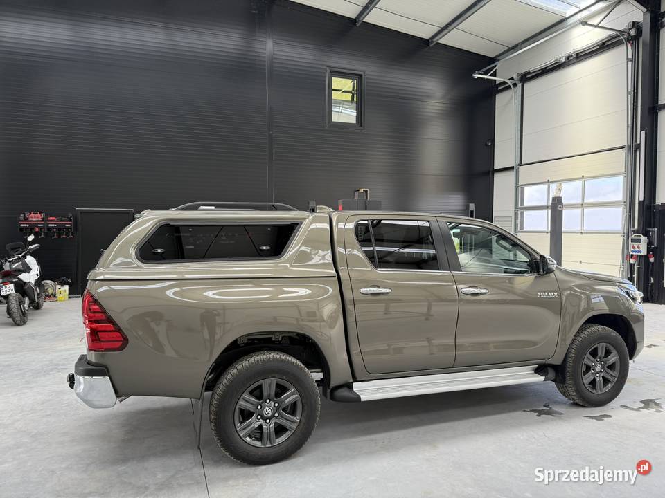 Zabudowa Toyota Hilux HARDTOP na pakę 2016 Szyby