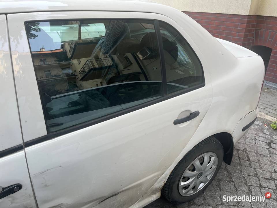 SKODA FABIA 2008 białastan średni