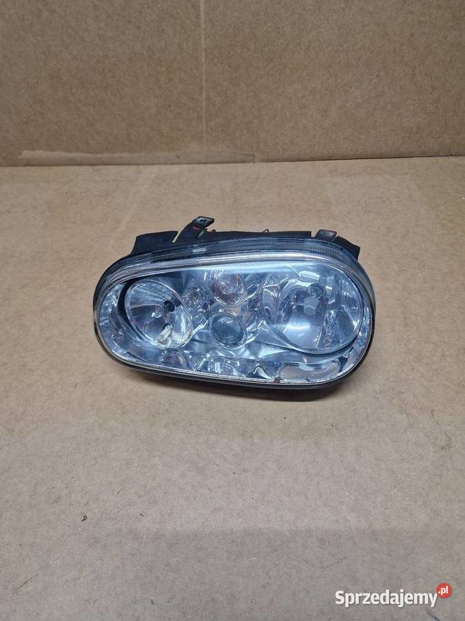 Golf IV golf 4 lampa lewy przód Złotoryja