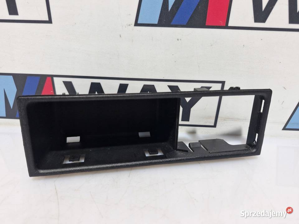 BMW E36 WKŁAD SCHOWEK POPIELNICZKA 1977229 osobowe dolnośląskie