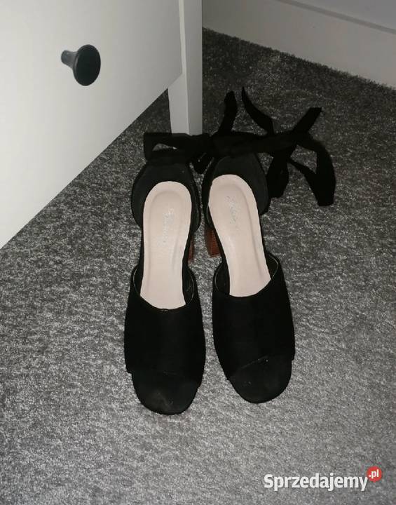 sandały zamsz wiązane na kostce rozmiar 37