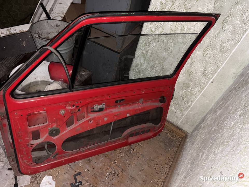 Drzwi prawe i lewe do volkswagena Golf 1 Drzwi Pogorzeliska