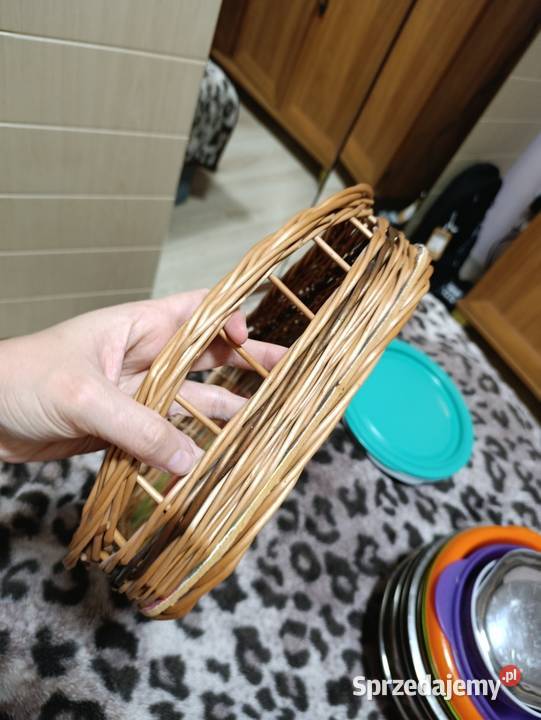 taca wiklinowa z uchwytami na płycie