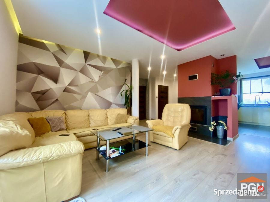 Dom wolnostojący do sprzedania Trzebiatów 225m2 225m2