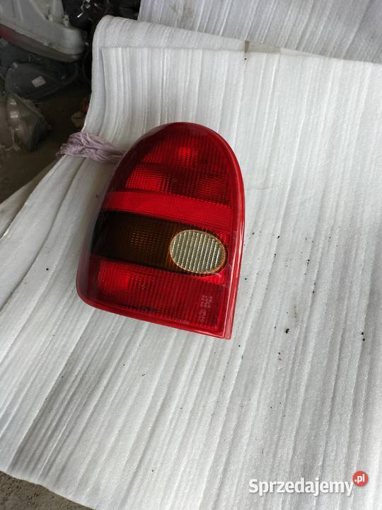 Lampa lewa tylna tył Opel Corsa B Kamień-Kolonia