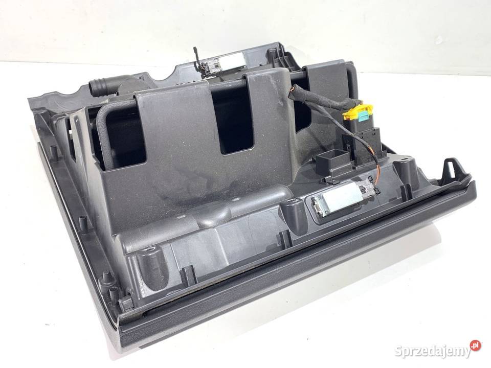 SCHOWEK PASAŻERA VW TIGUAN SUV 0718 5N1857035B sprzedam