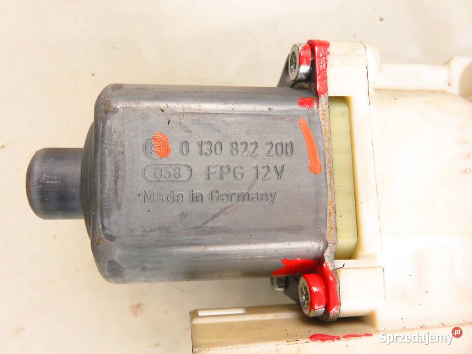 PODNOŚNIK SZYBY PRAWY TYLNY PEUGEOT 407 osobowe