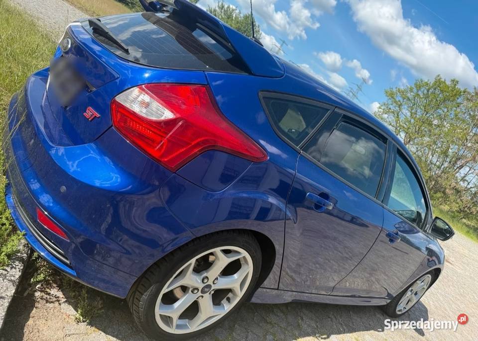 Samochód osobowy Ford ST Rok produkcji 2013 Strzegom