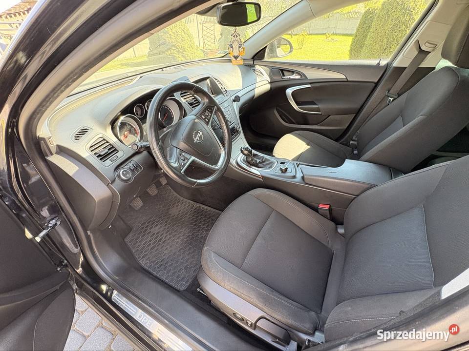 Opel Insignia A Sports Tourer 2010 20 CDTI 130KM Okleśna