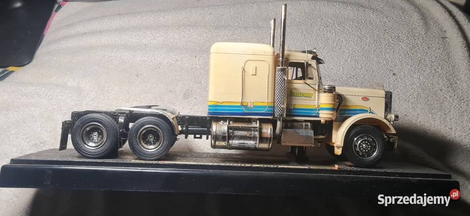 Revell Metal 124 Peterbilt 359 US Truck Vintage