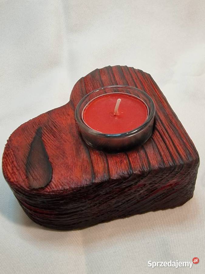 Świecznik drewniany serce rubinowy na tealight Sępopol