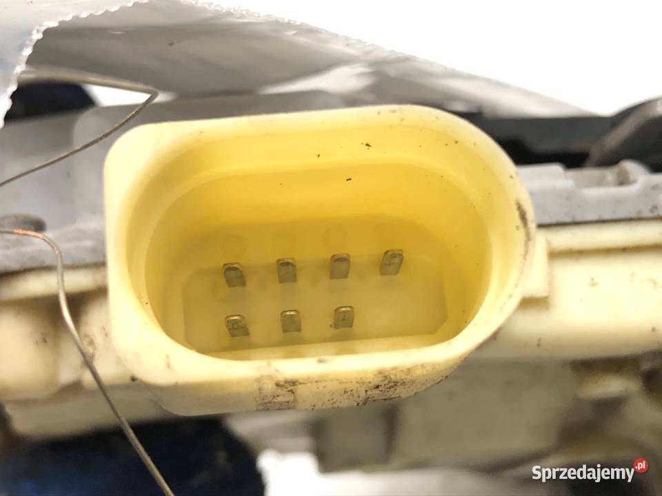 ZAMEK DRZWI PRAWY TYŁ VW PASSAT B6 Kombi