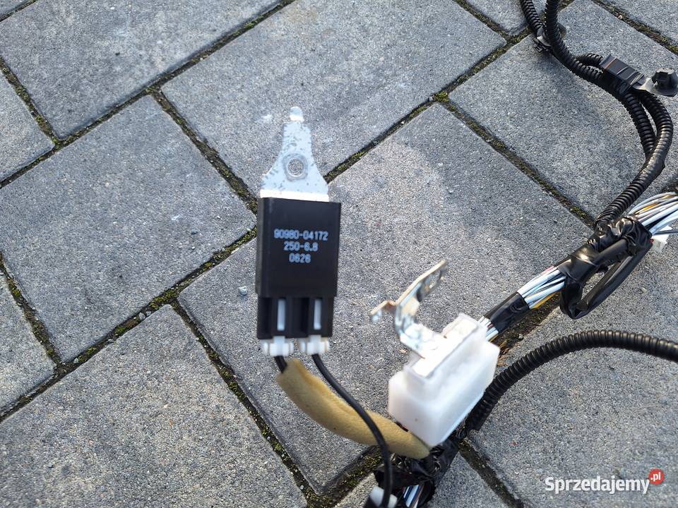 Lexus RX 400h wiązka klapy wzmacniacz anteny RX Wyposażenie elektryczne Toruń