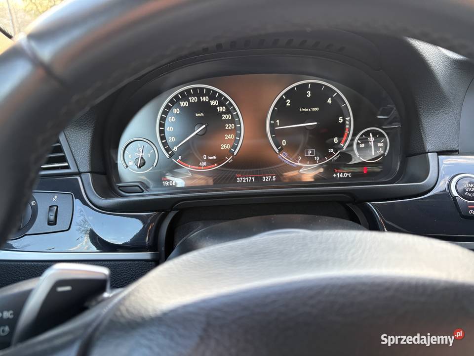 BMW F10 520d 8hp rwd zadbany krajowy Rok produkcji 2012 łódzkie