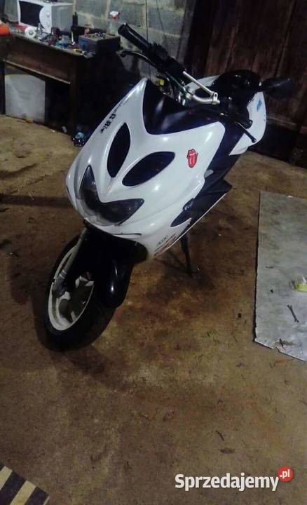 Yamaha Aerox 100cc zarejestrowany na 50cc skuter Milanów