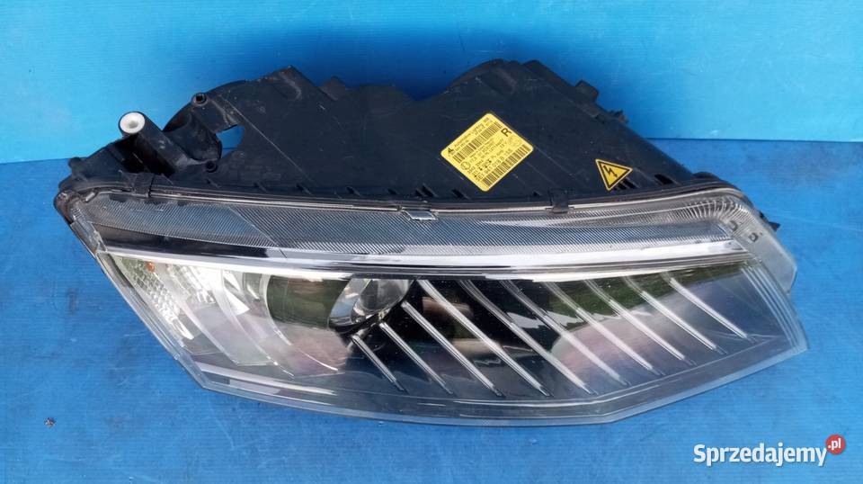 LAMPA PRAWY PRZÓD EUROPA XENON SKODA OCTAVIA III Nowy Tomyśl