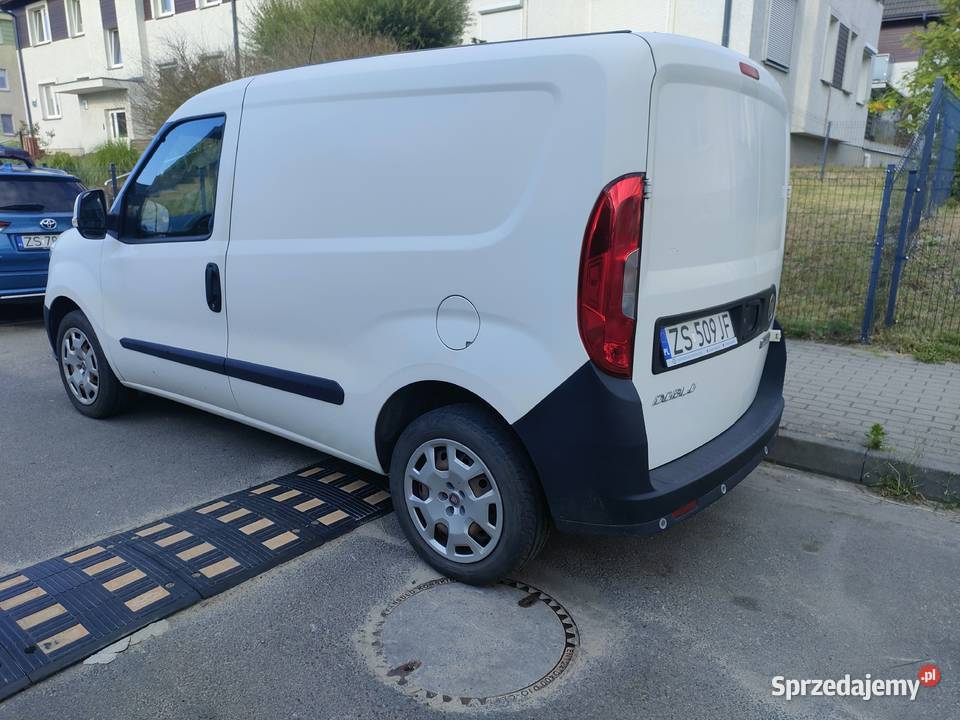 Fiat Doblo Cargo 14 Benzyna 95 2017 97 Faktura zachodniopomorskie Szczecin sprzedam