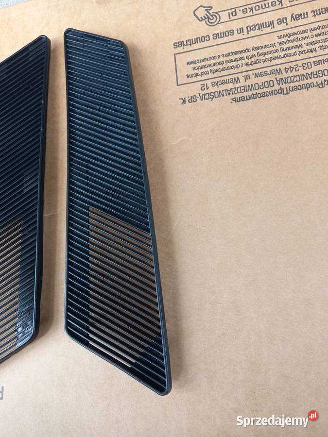 Fiat 125p wloty kratki powietrza Bukownica