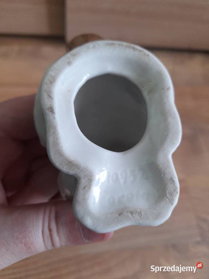 Figurka psa Terrier Sygnatura Foreignwysokość 14 Porcelana i szkło Kostrzyn nad Odrą