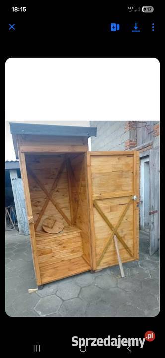 Wychodek na działkę