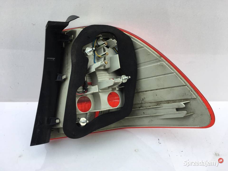 BMW 3 E90 KOMBI LEWA LAMPA TYŁ LED Ostroróg sprzedam