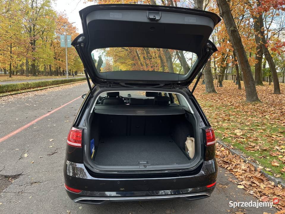 VW GOLF VII KOMBI 2018 85 20 150 diesel Warszawa