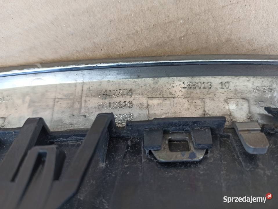 BMW 5 F10 F11 LCI LIFT NERKA PRAWA GRILL 7412324 Części Trzciel