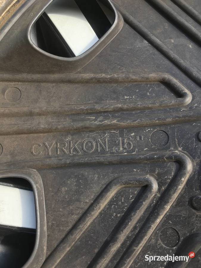 Kolapki r16 model cyrkon kolor biały Olsztyn