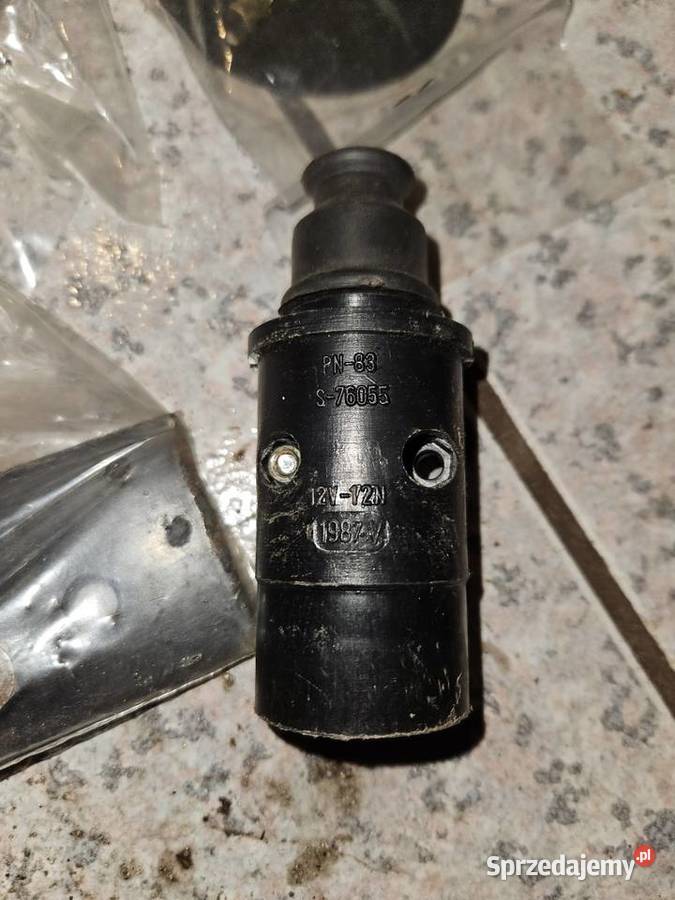 Zestaw montażowy haka holowniczego prl hak Łódź