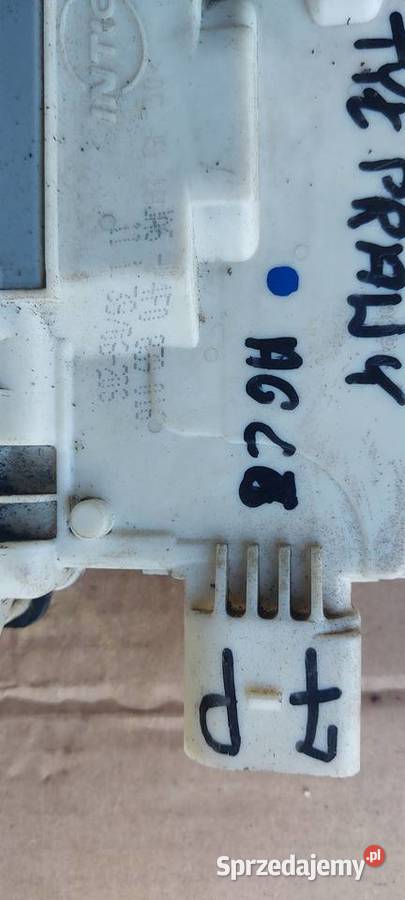 Zamek drzwi prawy tył AUDI A6 L8 7PIN osobowe sprzedam