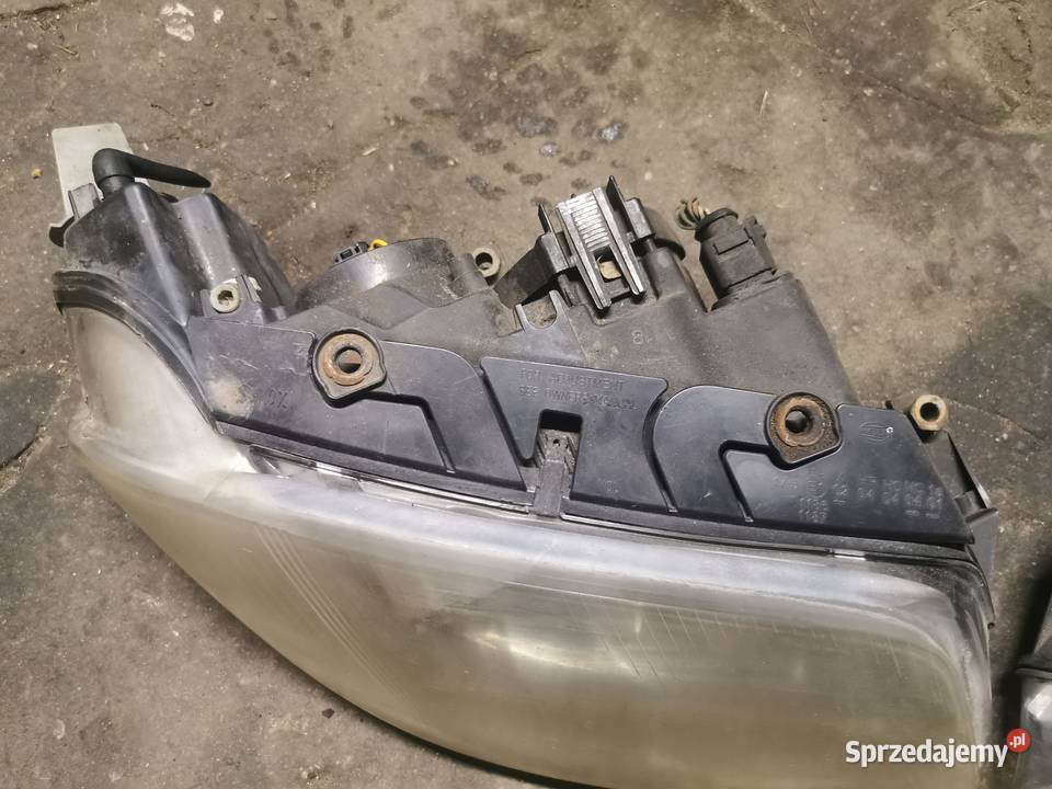 Lampy przód vw passat b5 FL osłona silnika 19 Rok produkcji 2002 Domaszowice sprzedam