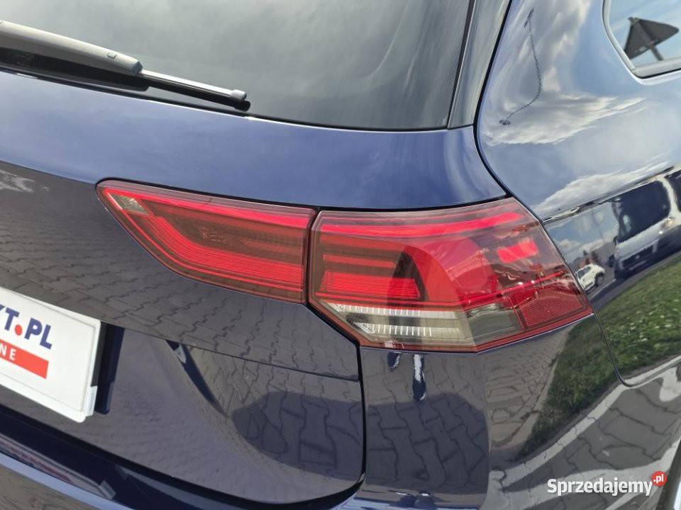 Volkswagen Golf 2023r FV23 niski przebieg salon Poznań