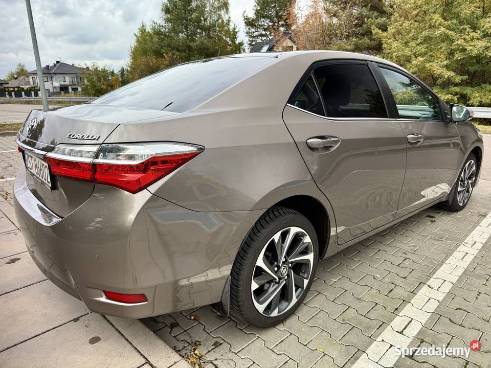 Toyota Corolla E16 lift Salon Polska benzyna Radzymin