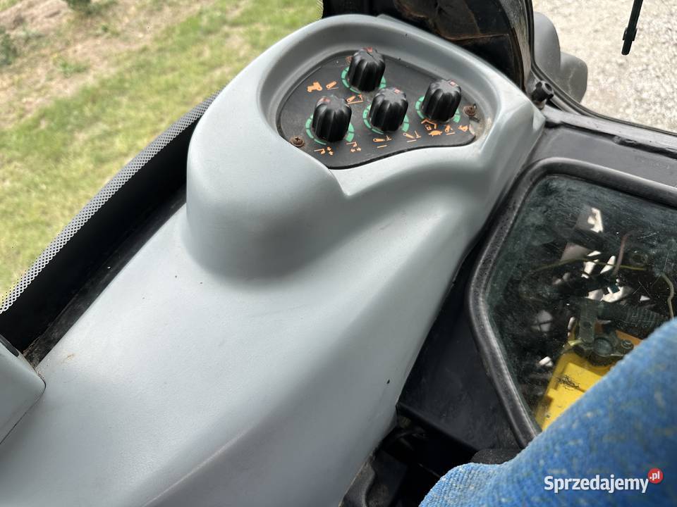 Ciągnik sadowniczy Holland T4030 Napęd 4x4 łódzkie Nowe Szwejki