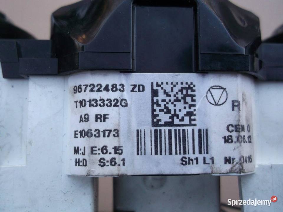 PANEL KLIMATYZACJI PEUGEOT 2008 96722483ZD osobowe sprzedam